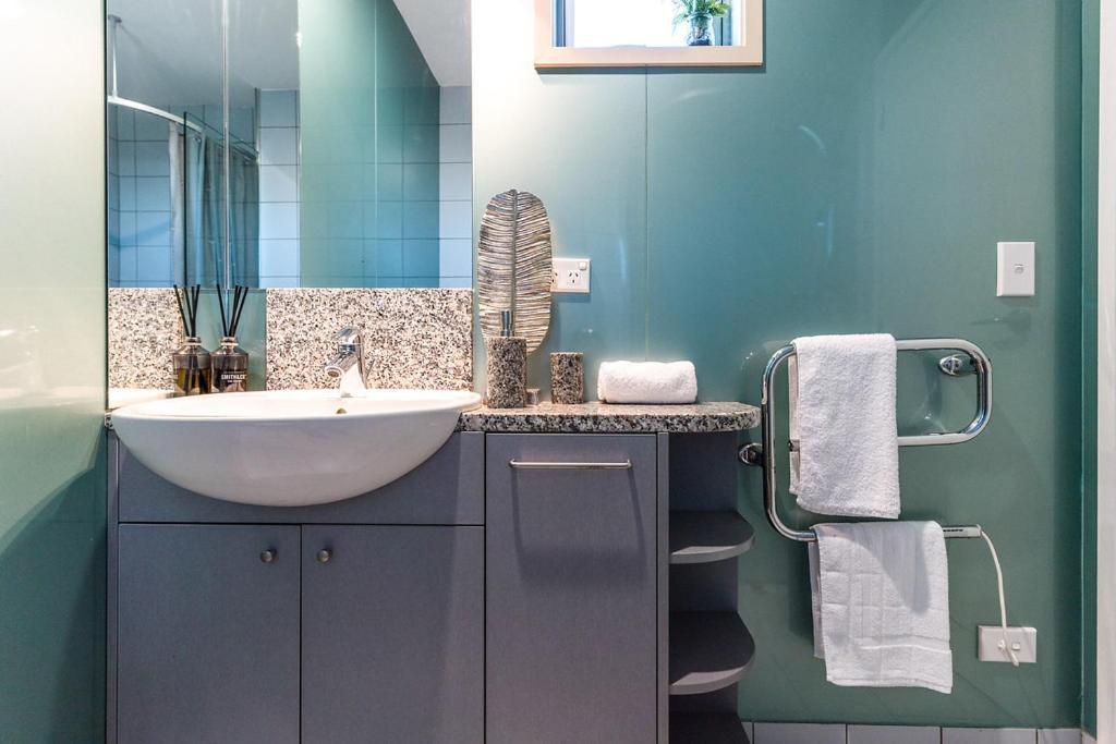 Oneroa Bay Villa Waiheke Экстерьер фото